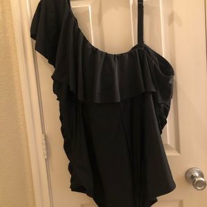 Torrid size 5 one piece swimsuit